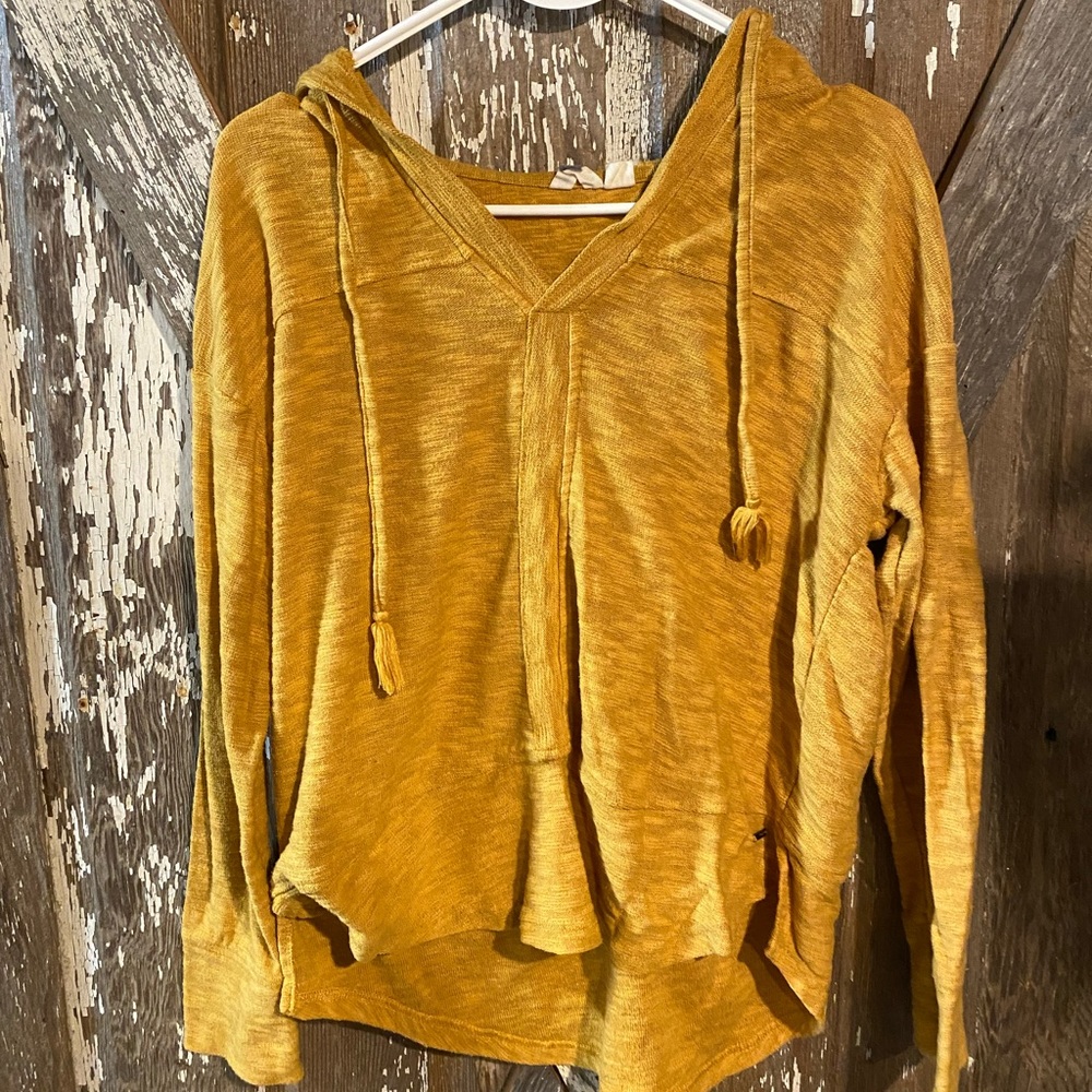 Roxy Yellow long sleeve dress up tee